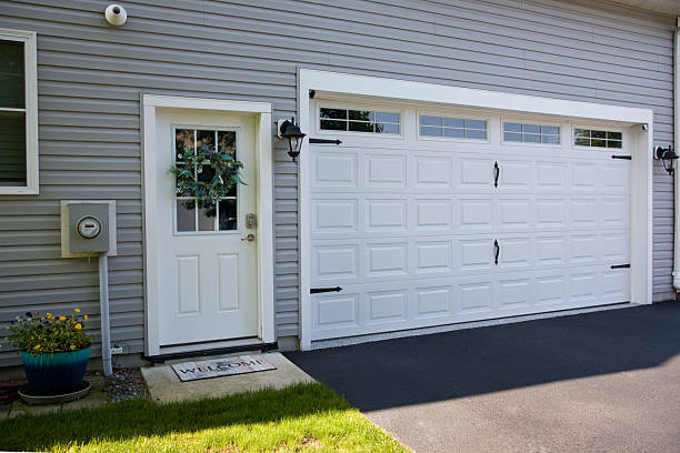 24/7 Emergency Garage Door Panel Replacement experts in Unicoi County County, TN